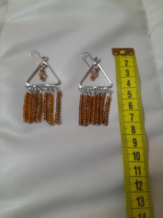 Pendientes de plata con cuentas marrones