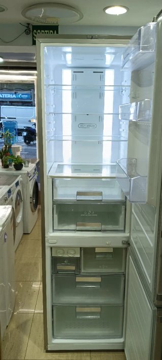 NEVERA L.G ACERO INOXIDABLE NO FROST ENERGÍA A+