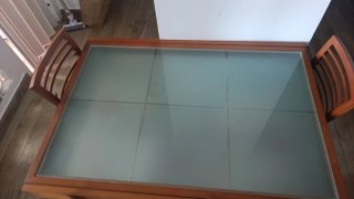 Mesa de comedor con 4 sillas