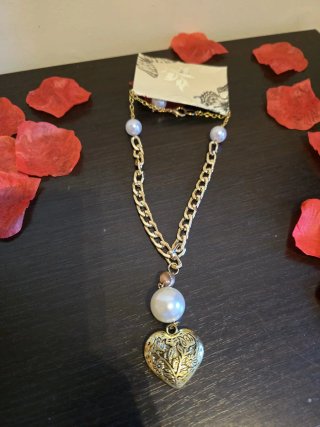 Pendientes y collar dorado corazón y perla.NUEVO