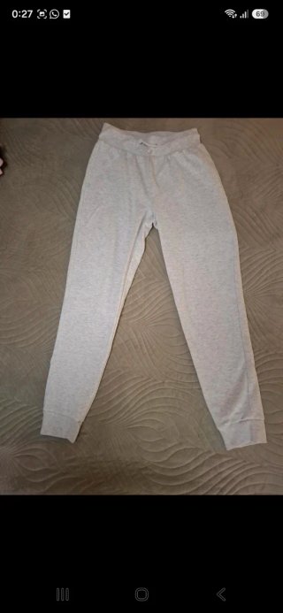 Pantalón de chándal gris,talla xs pero es una S