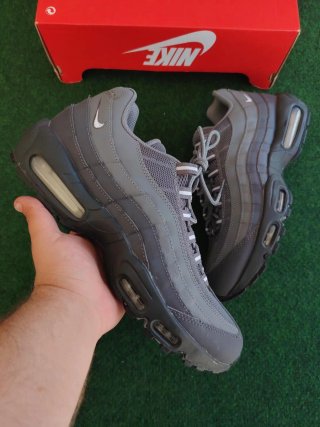 Nike Air Max 95 Gris Oscuro