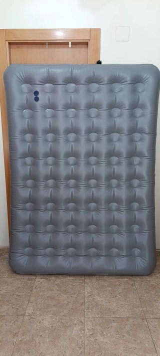 Colchón hinchable gris