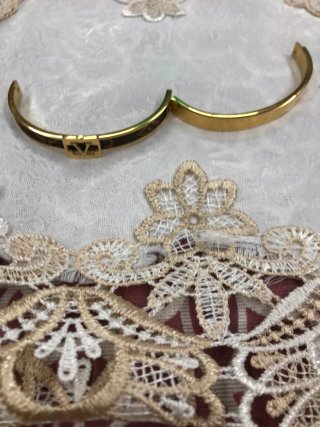 Bracciale rigido Valentino oro e marrone