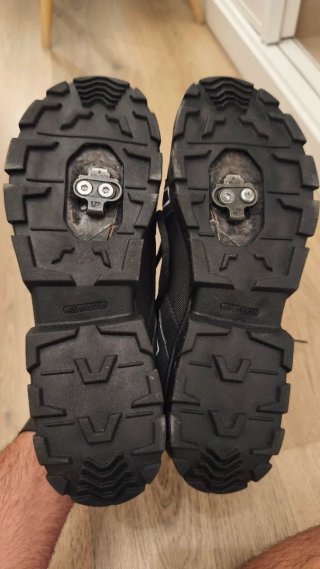 Zapatillas de spinning BTWIN (talla 43)