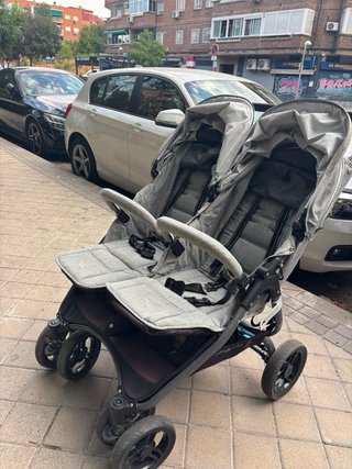 Cochecito gemelar Valco Baby gris