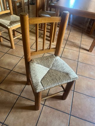 Silla de madera y enea natural