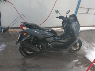Yamaha NMAX Scooter Gris