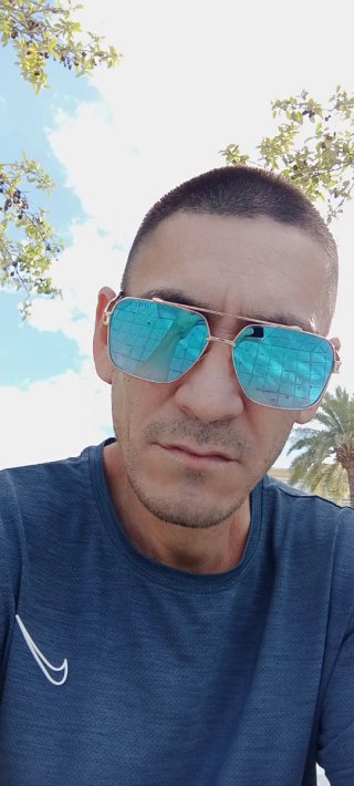 Hola busco empleo en alicante tengo licencia de co