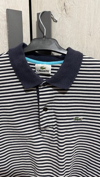 Polo Lacoste Rayas Azul y Blanco
