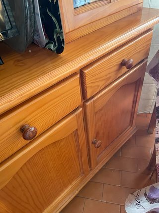 Mueble vitrina madera y cristal