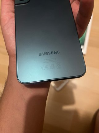 Samsung S22 Verde
