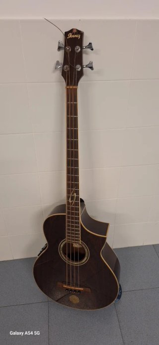 Guitarra Ibanez EWB20WN Bajo Acústico