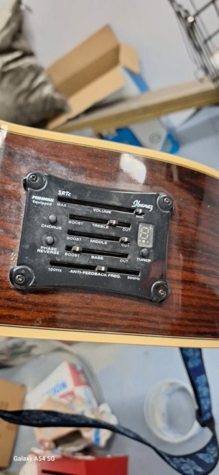 Guitarra Ibanez EWB20WN Bajo Acústico