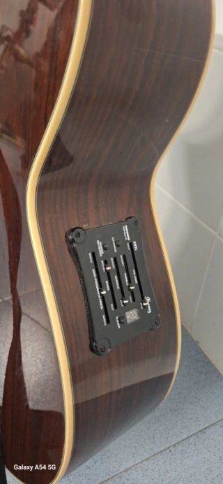 Guitarra Ibanez EWB20WN Bajo Acústico