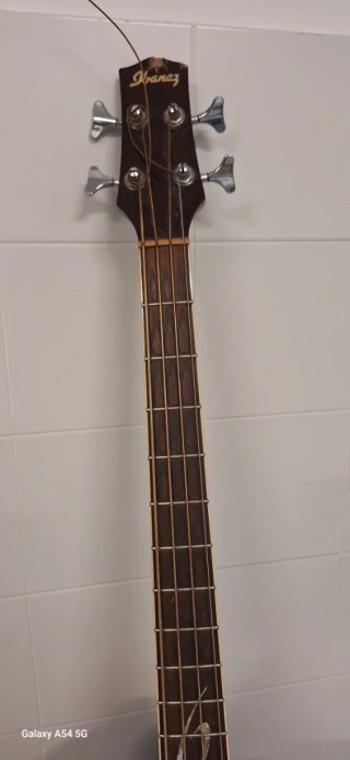 Guitarra Ibanez EWB20WN Bajo Acústico