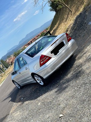 Mercedes Avantgarde Plata de Año 2004 al final