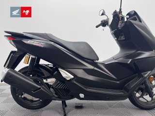 HONDA PCX 125 DX 2025 1430 kms.