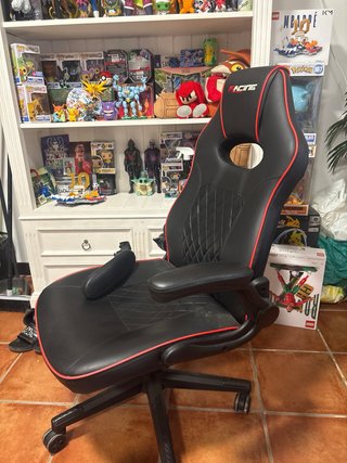 Silla Gaming RACING Negra con Detalles Rojos