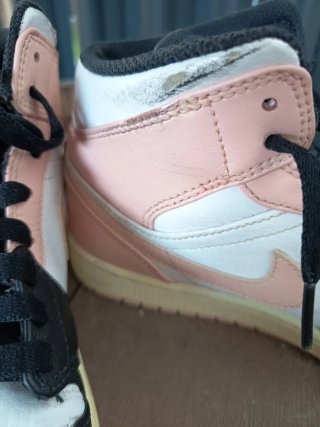 Deportivas Air Jordan 1 Mid Rosa/Negro