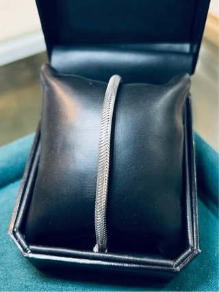 Pulsera plata estilo snake con cierre