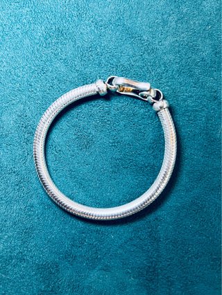 Pulsera plata estilo snake con cierre