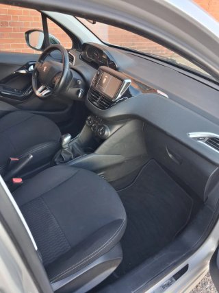 Peugeot 208 2017