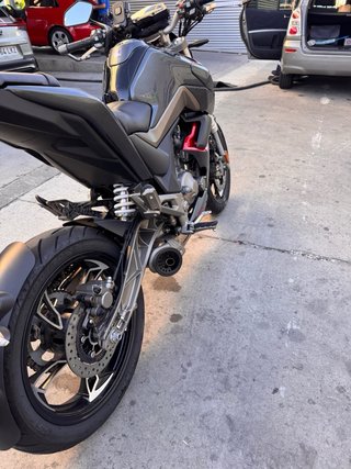 Zontes U1 125 Naked Negra/Roja