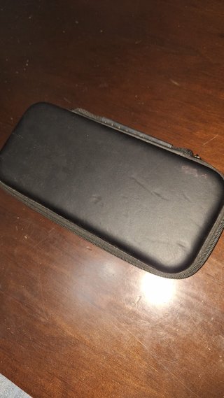 Nintendo Switch + Custodia da trasporto