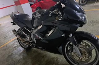 Honda CBR F4 Negra