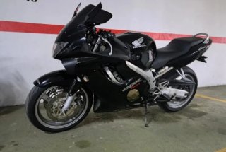 Honda CBR F4 Negra