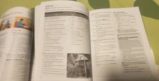 Voices Intermediate Plus with the Spark Platfor...