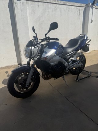Suzuki GSR 600