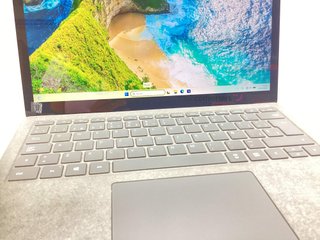 pc portatil microsoft edition build 26100 (64-bit)