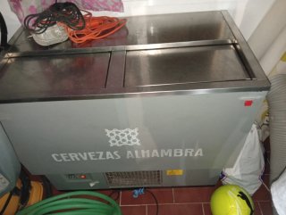 Nevera Cervezas Alhambra