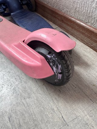 Patinete eléctrico 120w para niña