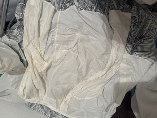 Camisa blanca de chico
