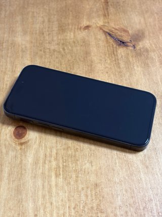 iPhone 15 Pro 256GB Titanio Negro + 7 Fundas