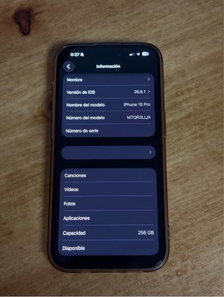 iPhone 15 Pro 256GB Titanio Negro + 7 Fundas