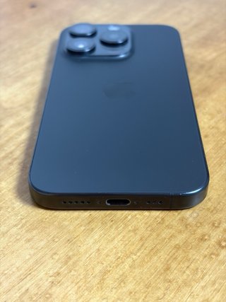 iPhone 15 Pro 256GB Titanio Negro + 7 Fundas