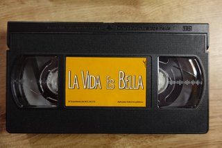VHS La Vida Es Bella Roberto Benigni