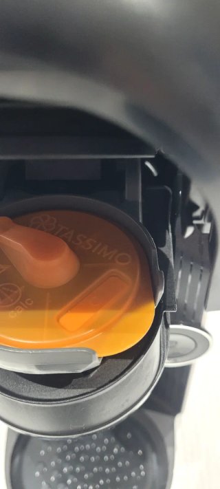 Cafetera Tassimo Bosch Blanca y Negra