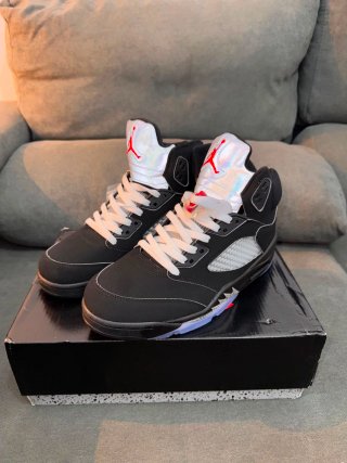 Jordan 5 Negro Metalizado Talla 42