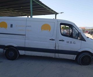 Mercedes-benz paragolpes tras sprinter caja 468098