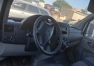 Mercedes-benz paragolpes tras sprinter caja 468098
