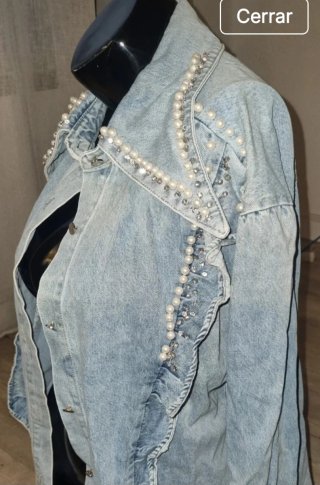 Chaqueta vaquera con perlas