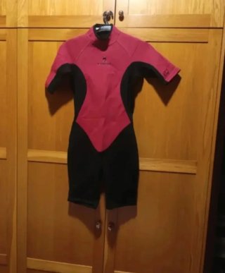 Tabla de surf amarilla