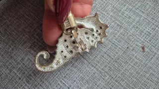 Cintura con charm cavalluccio marino strass