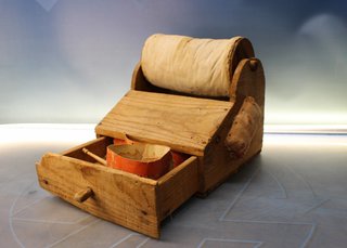 Maravilloso y antiguo mundillo de rodillo para bolillos.