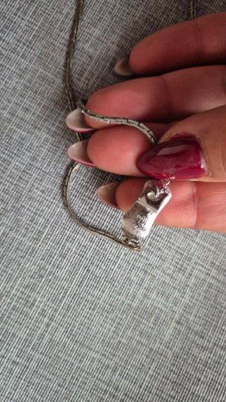 Collana con ciondolo blu e argento